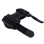 Suporte noturno ajustável Paceon com fecho em velcro, oferece estabilidade e conforto durante o descanso.