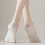 Meia respirável Paceon BreezeMax invisível com solado antiderrapante e tecido ultrafino para conforto e frescor.