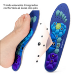 Palmilha com pontos relax para conforto ao caminhar e ajuste recortável