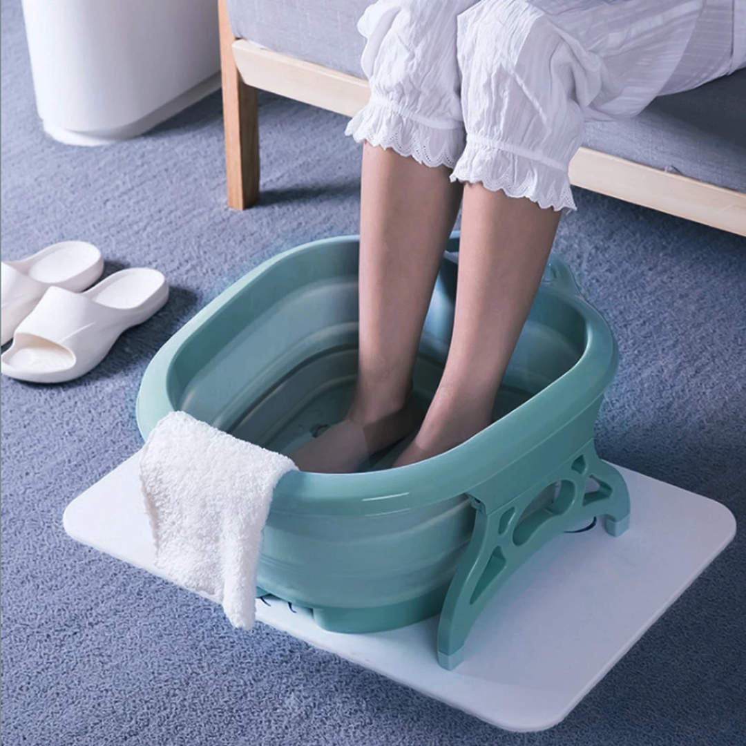 Bacia dobrável SpaFeet Paceon com rolos massageadores para conforto e cuidado dos pés em casa.